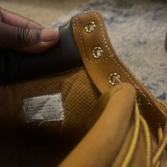 Worn timberlands with scruff on side - Picture 2 of 3